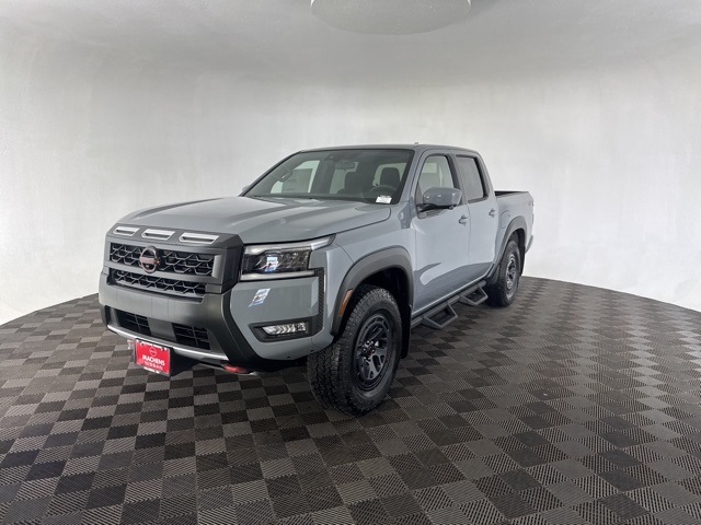2026 Nissan Frontier Crew Cab PRO-4X photo 2