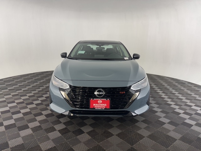 2025 Nissan Sentra SR photo 2