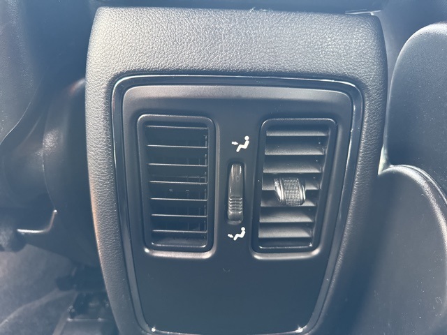 2015 Jeep Grand Cherokee Laredo photo 9