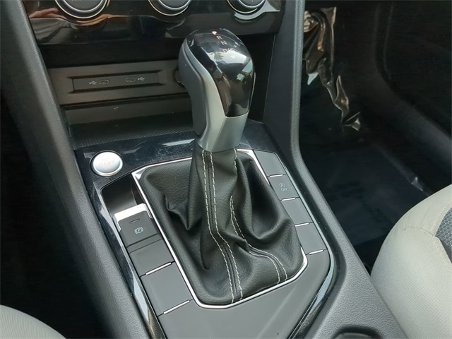 2025 Volkswagen Taos S photo 17