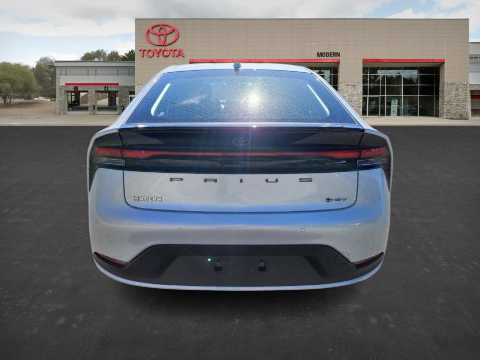 2024 Toyota Prius LE photo 6