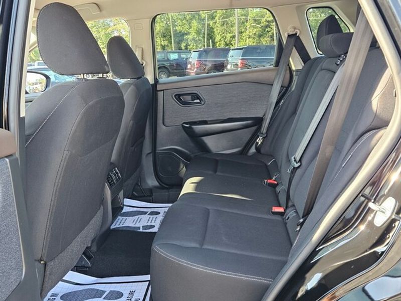 2023 Nissan Rogue S photo 6