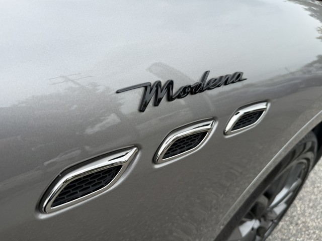 2022 Maserati Levante Modena photo 8