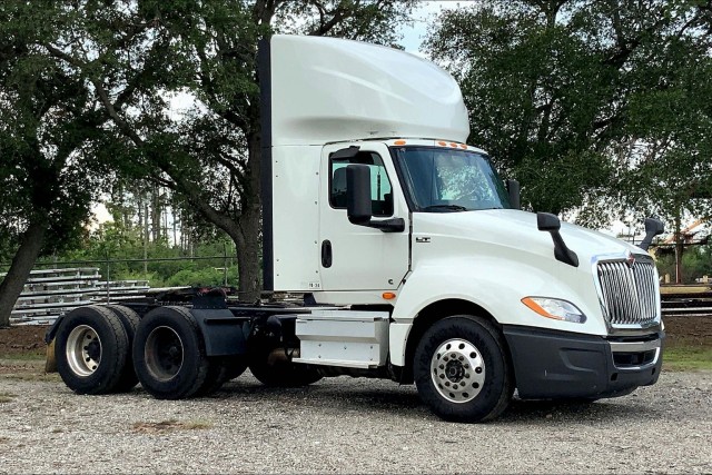 Pre-Owned 2020 International LT625 6x4 Day Cab