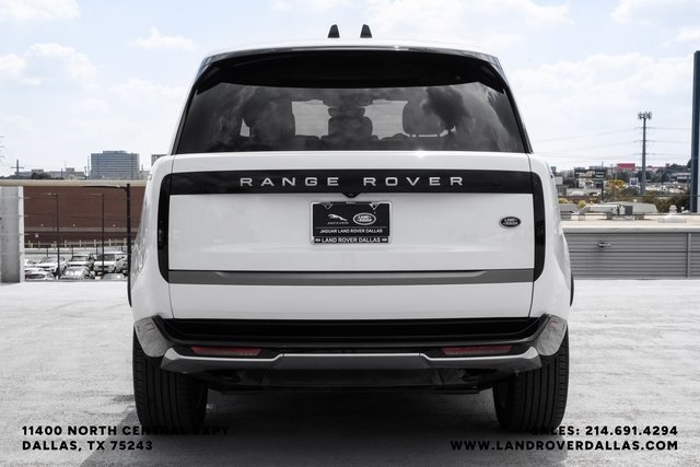 2023 Land Rover Range Rover SE photo 7