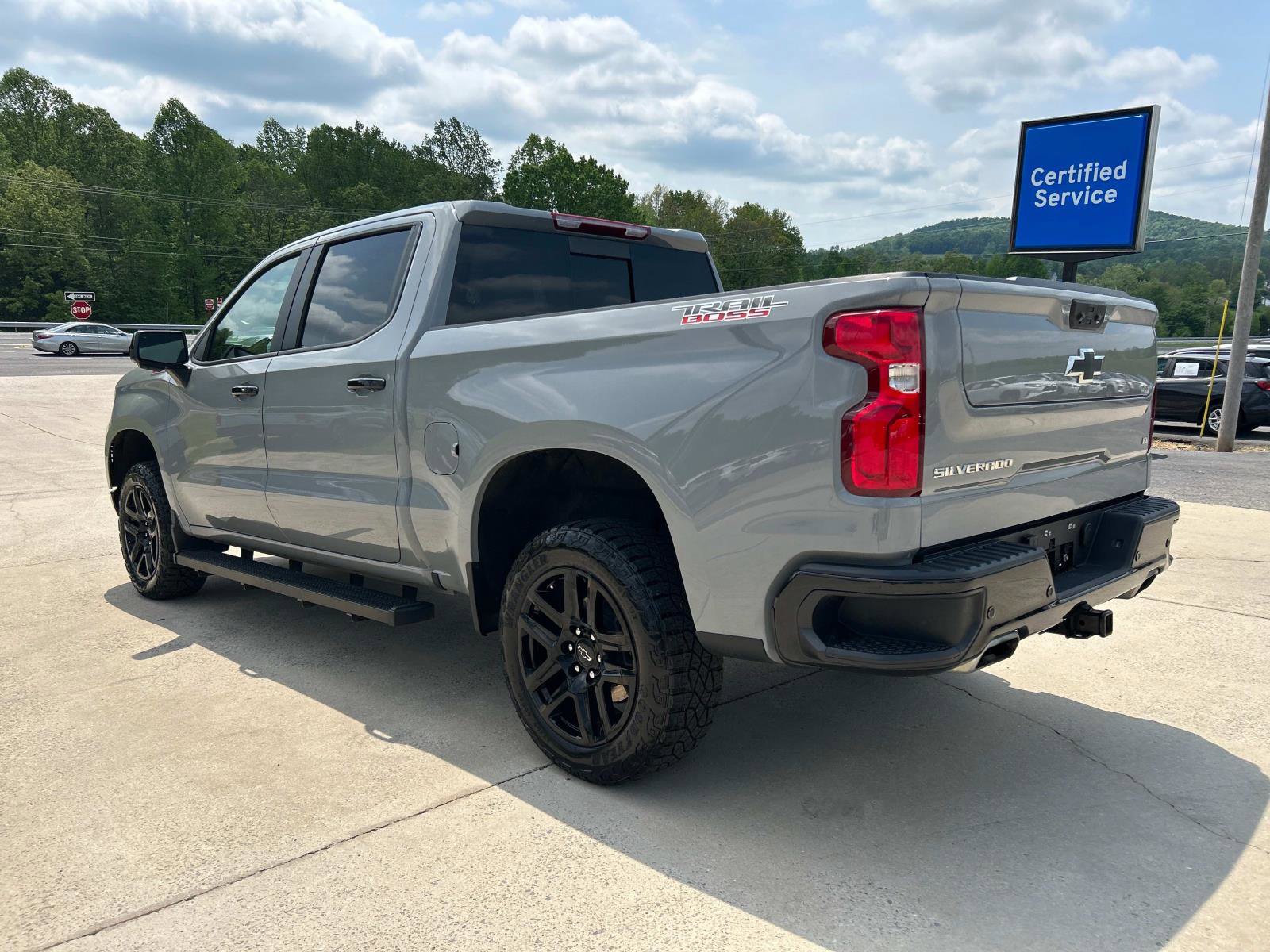 2024 Chevrolet Silverado 1500 LT Trail Boss photo 5