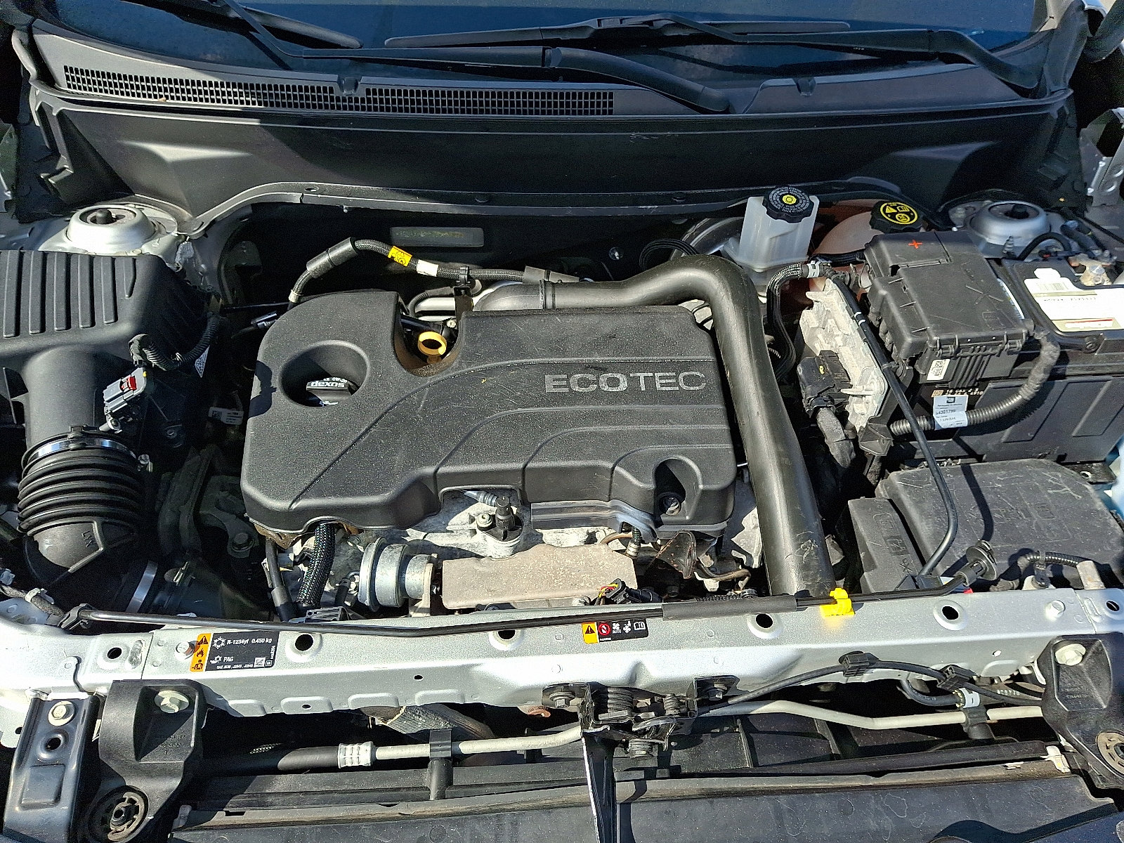 2020 Chevrolet Equinox LS photo 25
