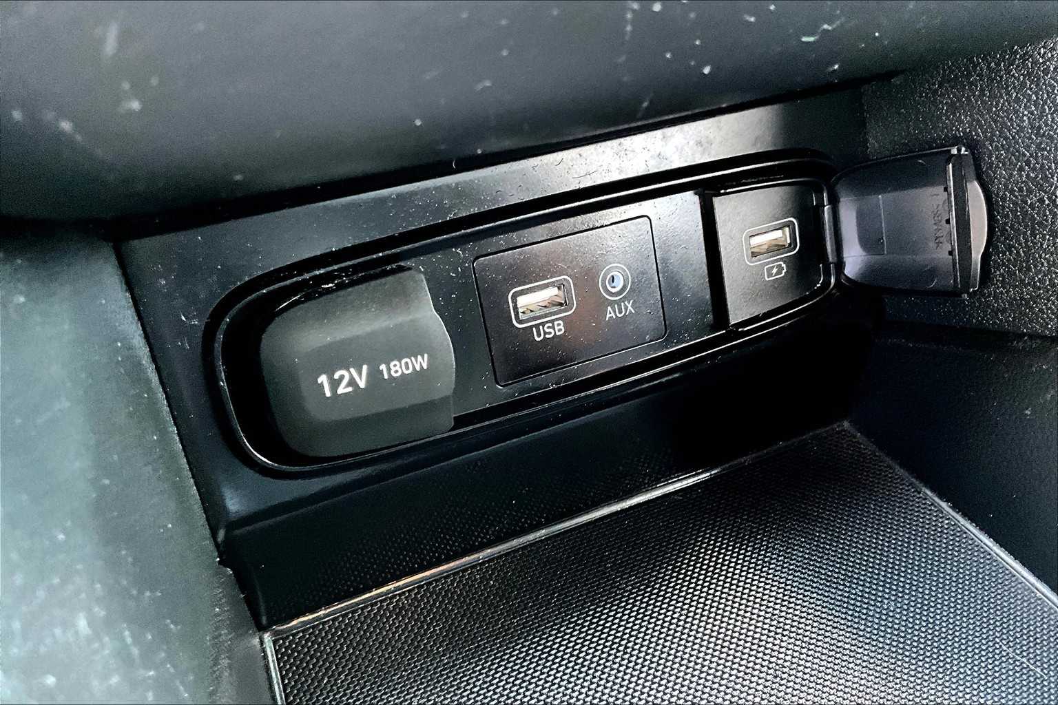 2020 Hyundai Santa Fe SE photo 30