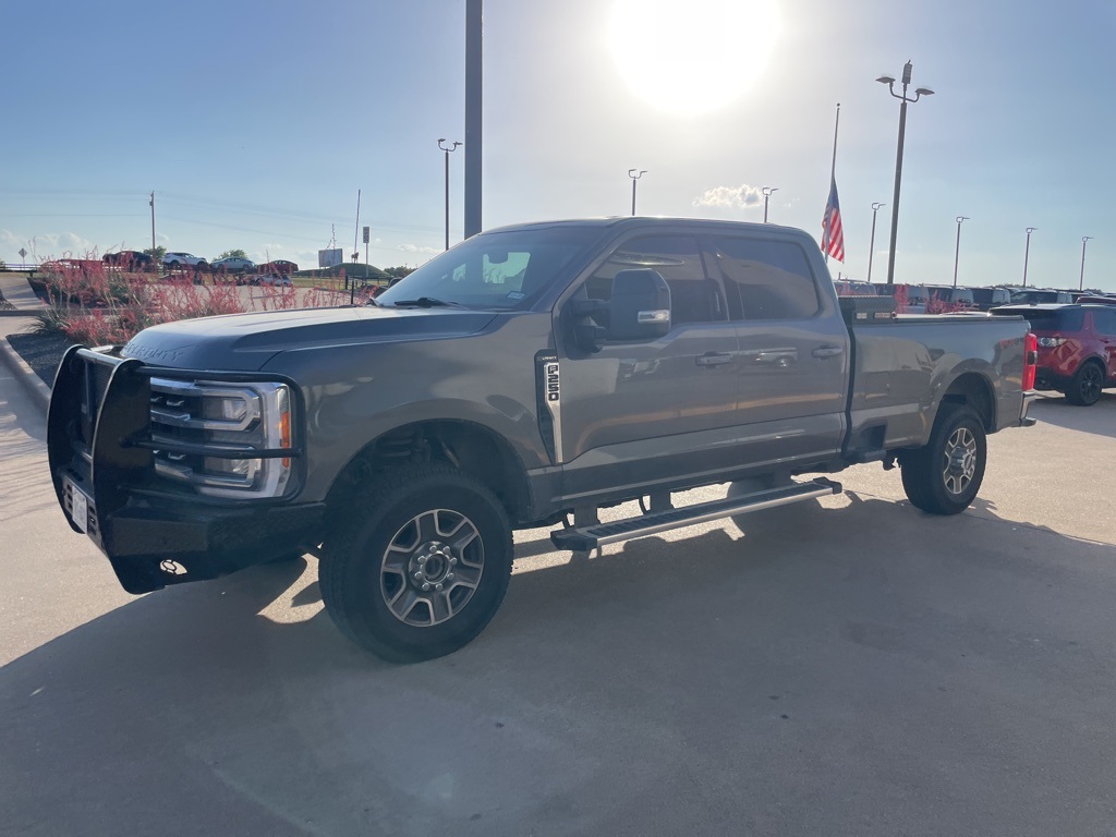 2024 Ford F-250 Lariat photo 2