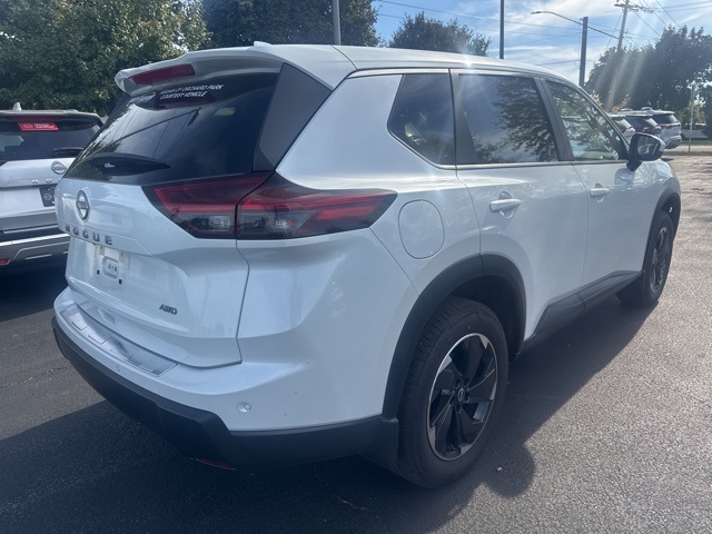 2025 Nissan Rogue SV photo 3