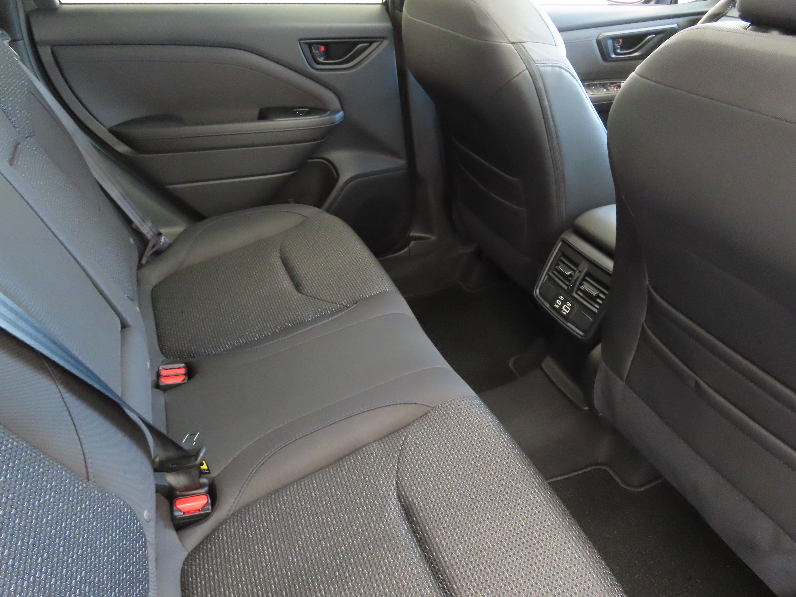 2025 Subaru Forester Premium Base photo 21