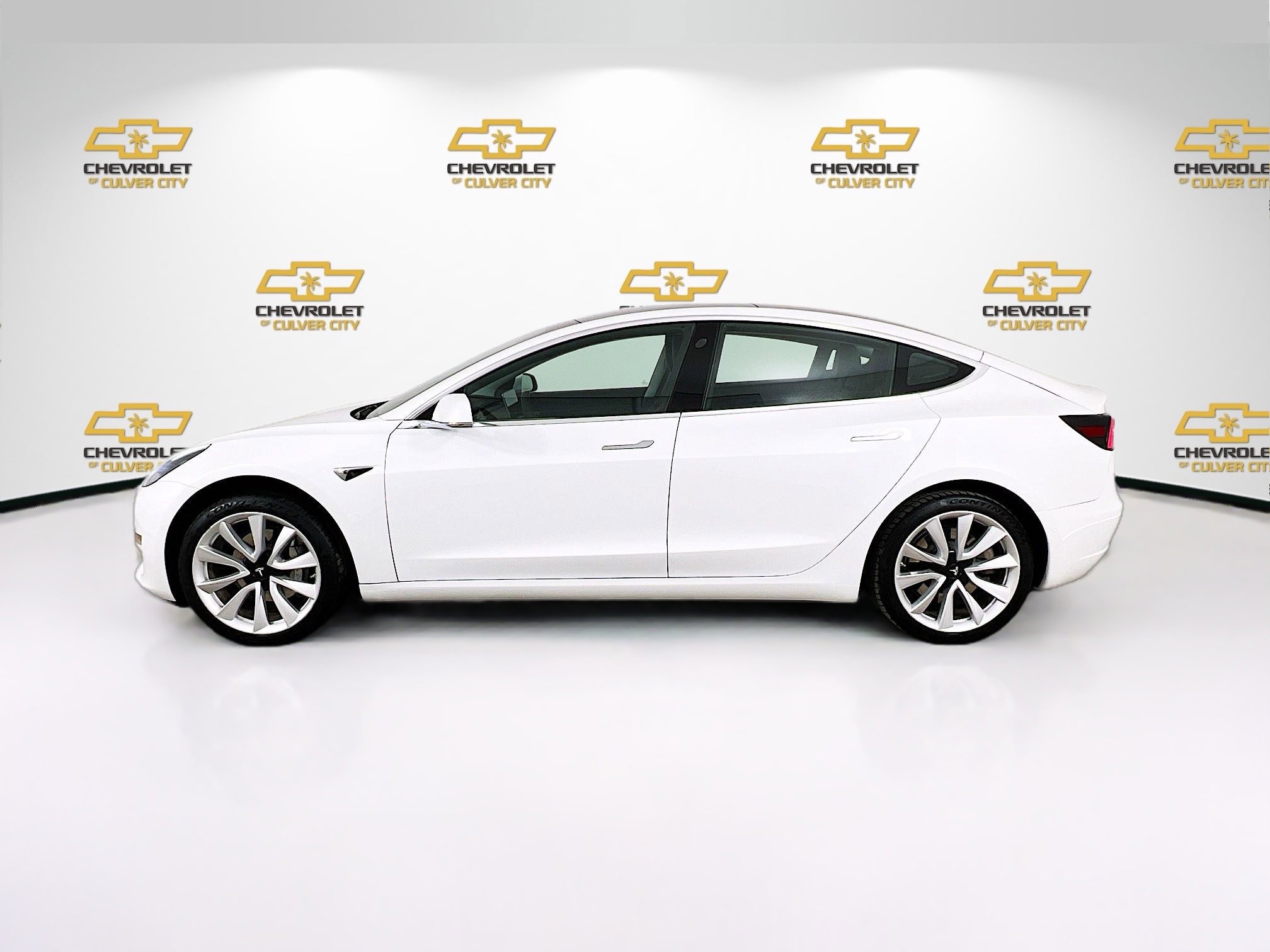 2020 Tesla Model 3 Standard Range Plus photo 4