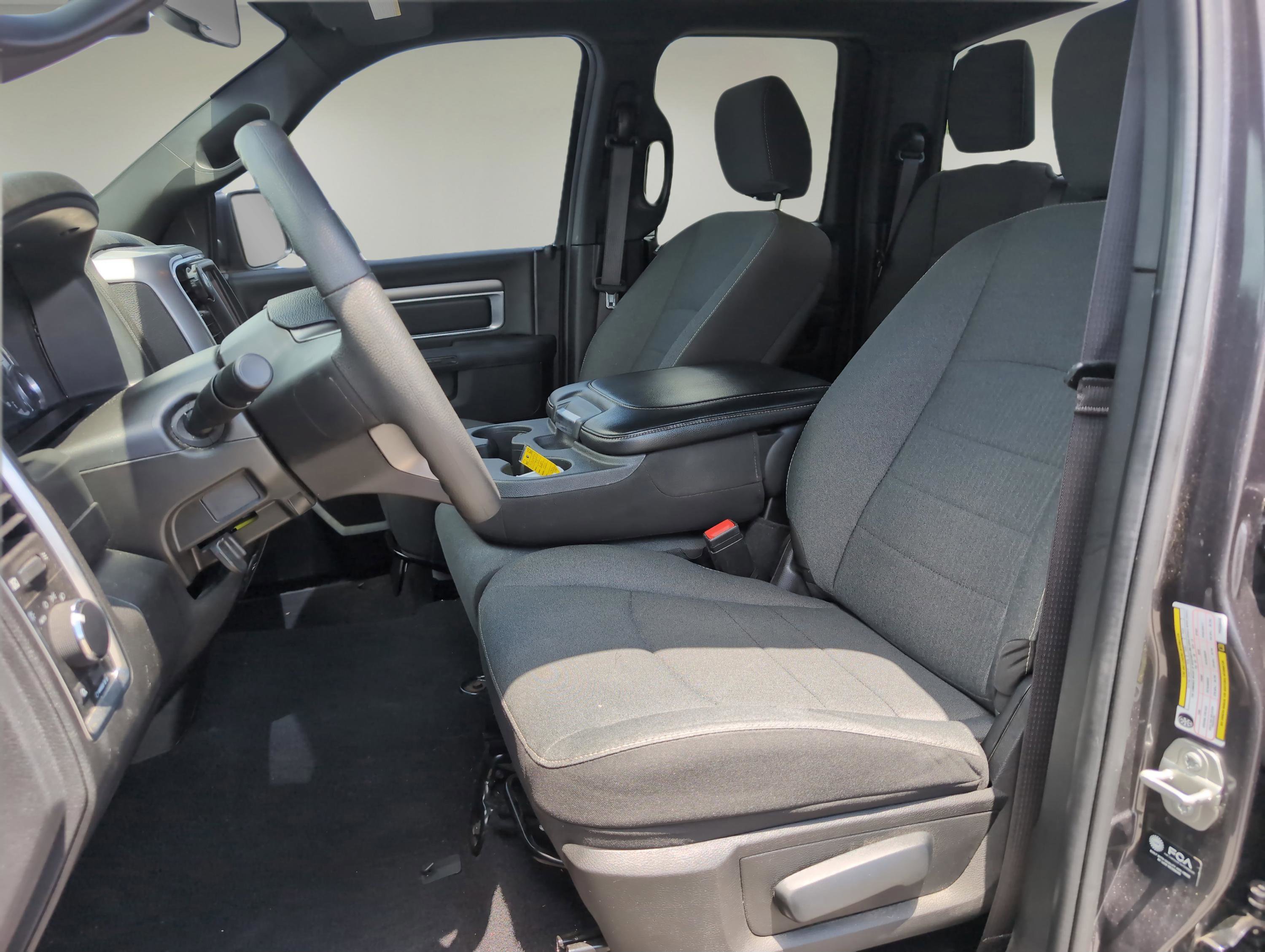 2023 Ram 1500 Classic Warlock photo 14