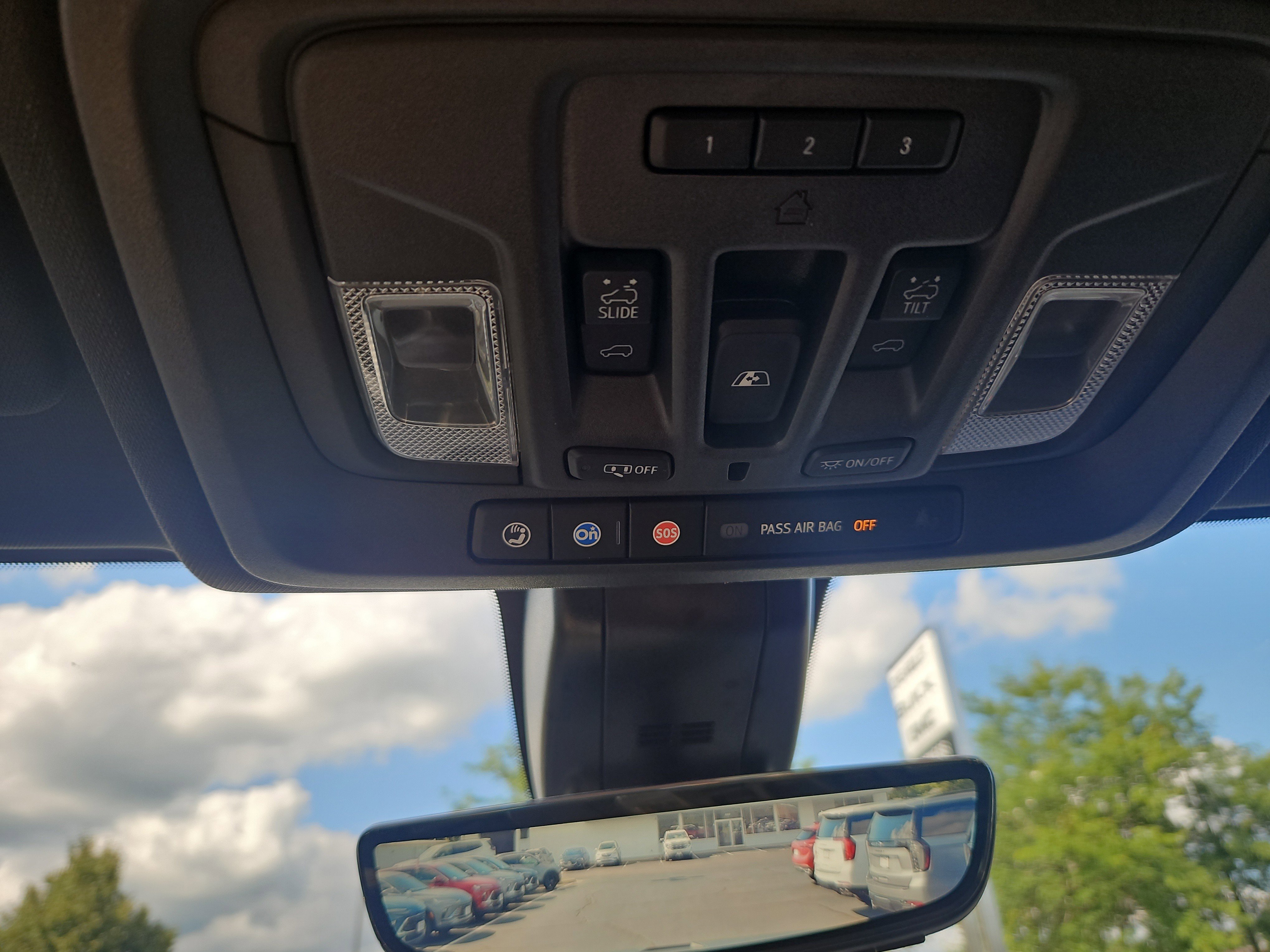 2022 Chevrolet Silverado 2500HD High Country photo 2