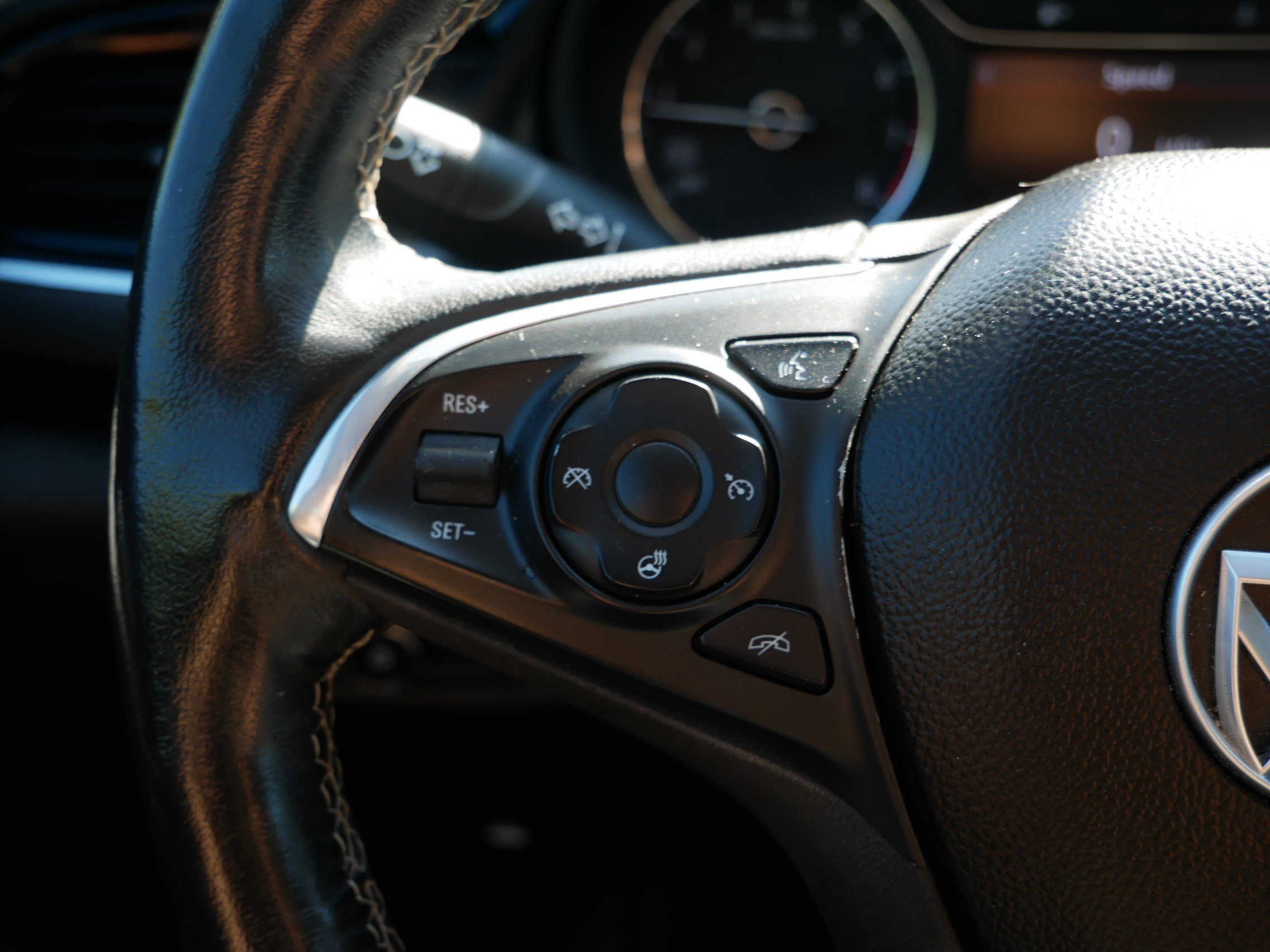2019 Buick Regal TourX Essence photo 26