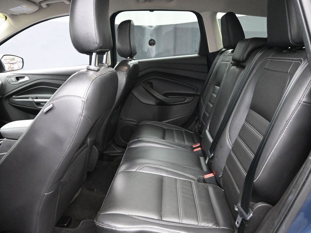 2018 Ford Escape SEL photo 9