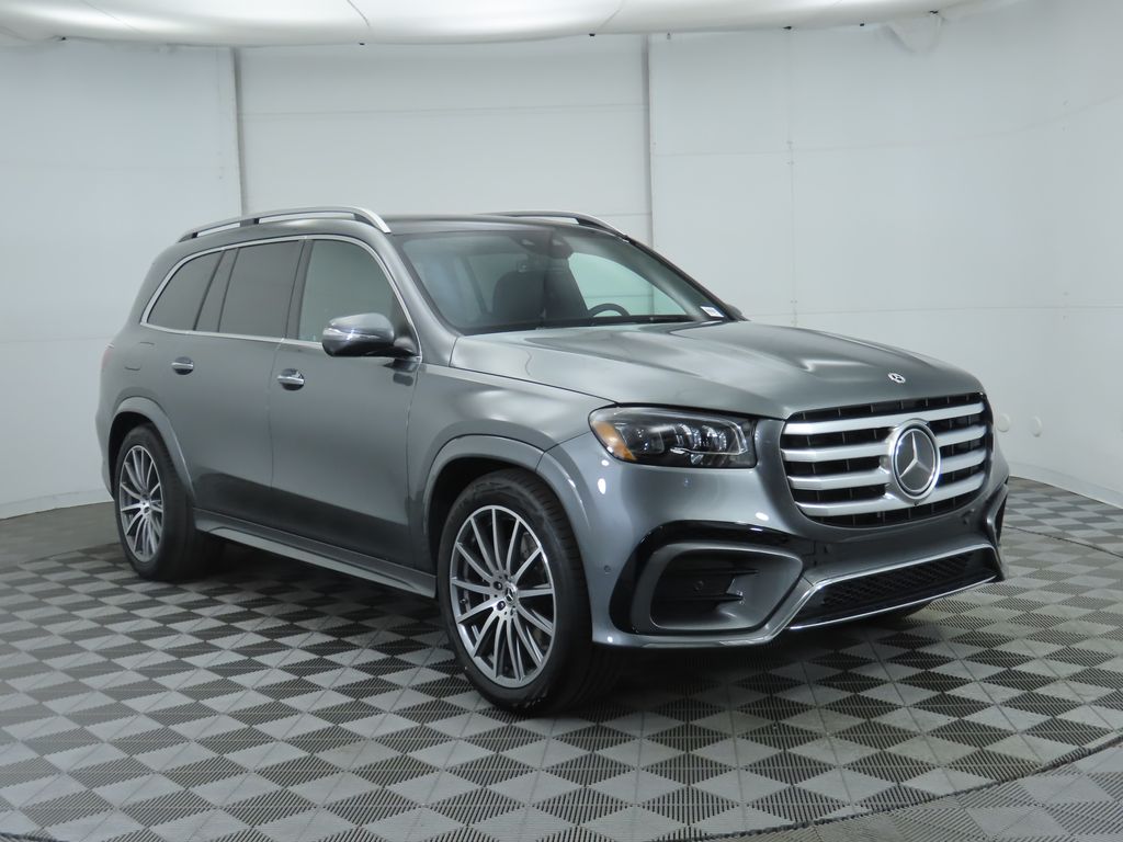 2025 Mercedes Benz GLS 450 4MATIC photo 3