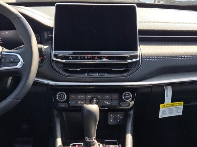 2025 Jeep Compass Limited photo 2