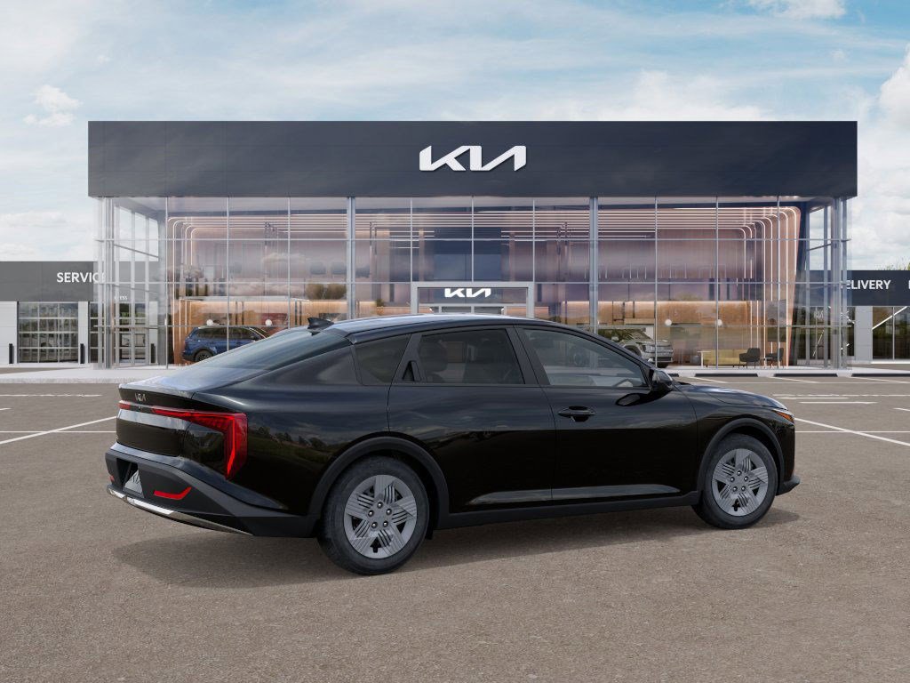 2025 Kia K4 LX photo 6