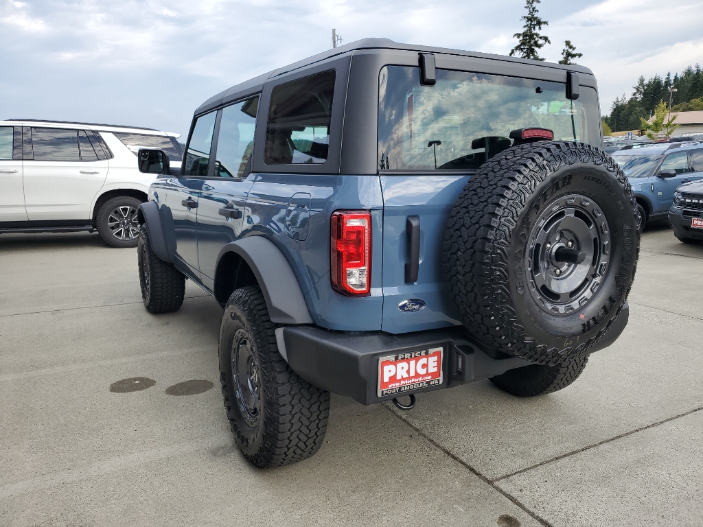 2025 Ford Bronco Base photo 4