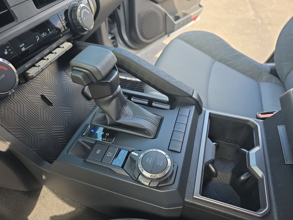 2025 Toyota Tacoma SR5 photo 24