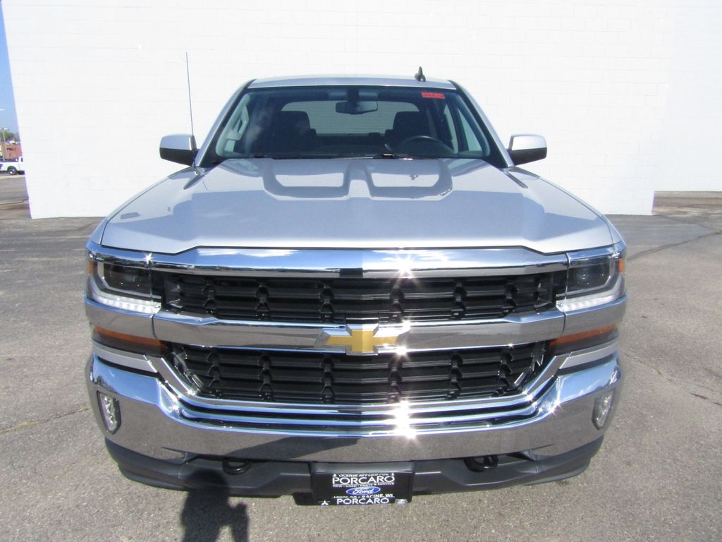 2016 Chevrolet Silverado 1500 LT photo 3