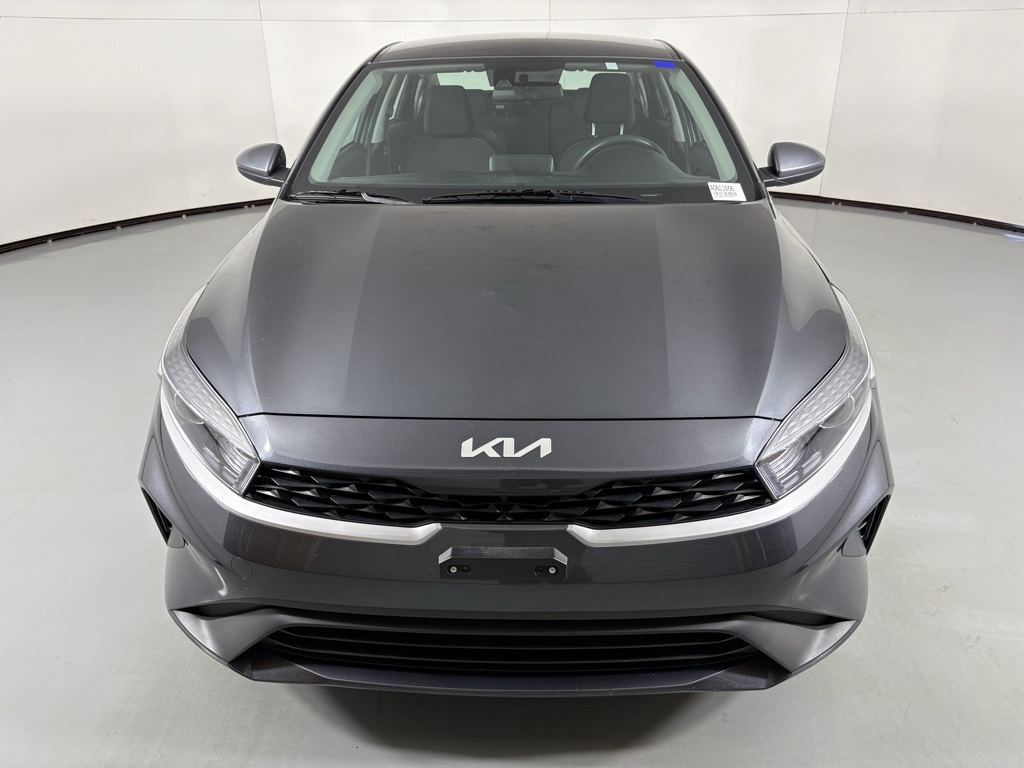 2024 Kia Forte LXS photo 2