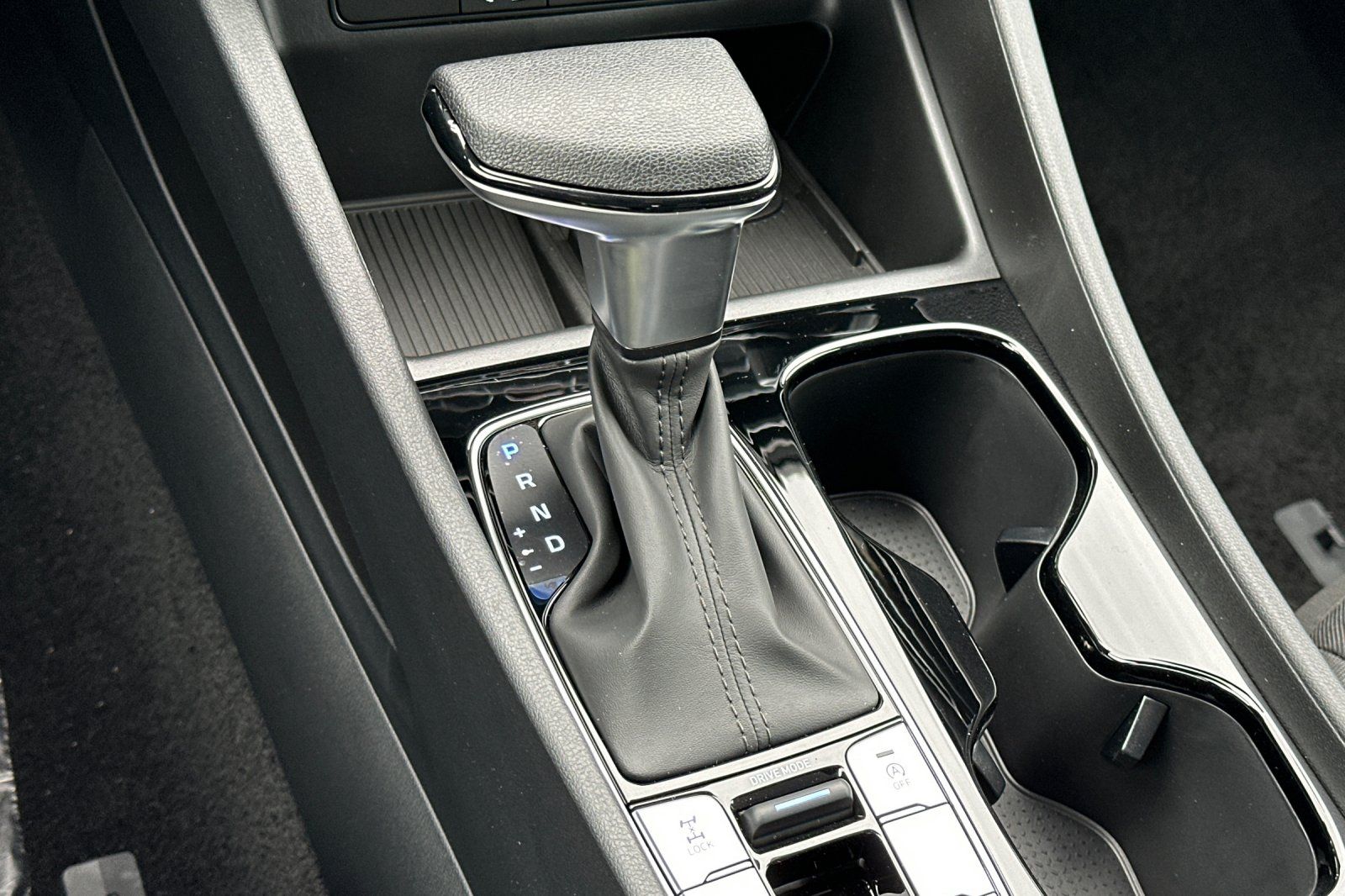 2025 Hyundai Tucson SEL photo 18