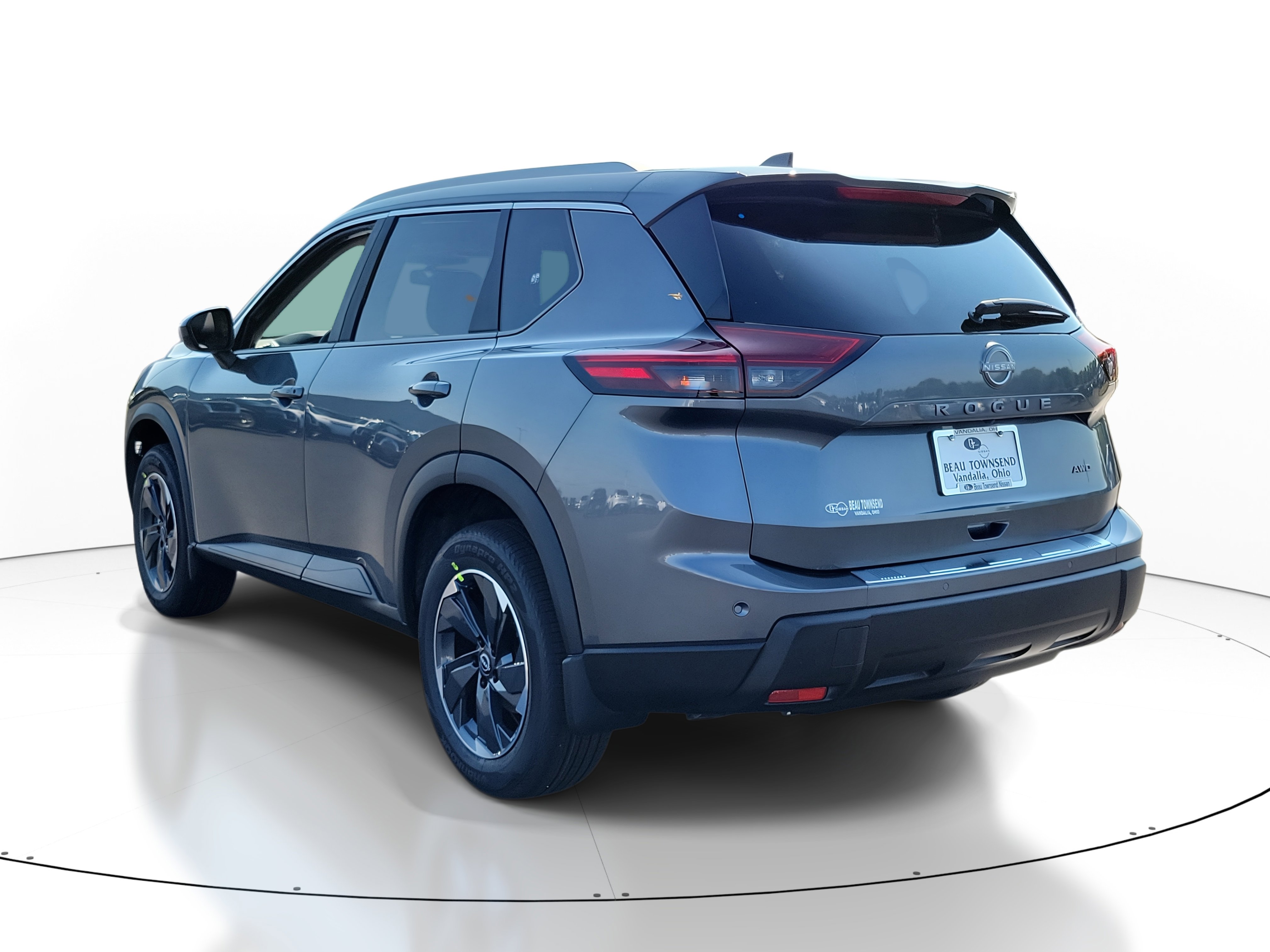 2026 Nissan Rogue SV photo 3