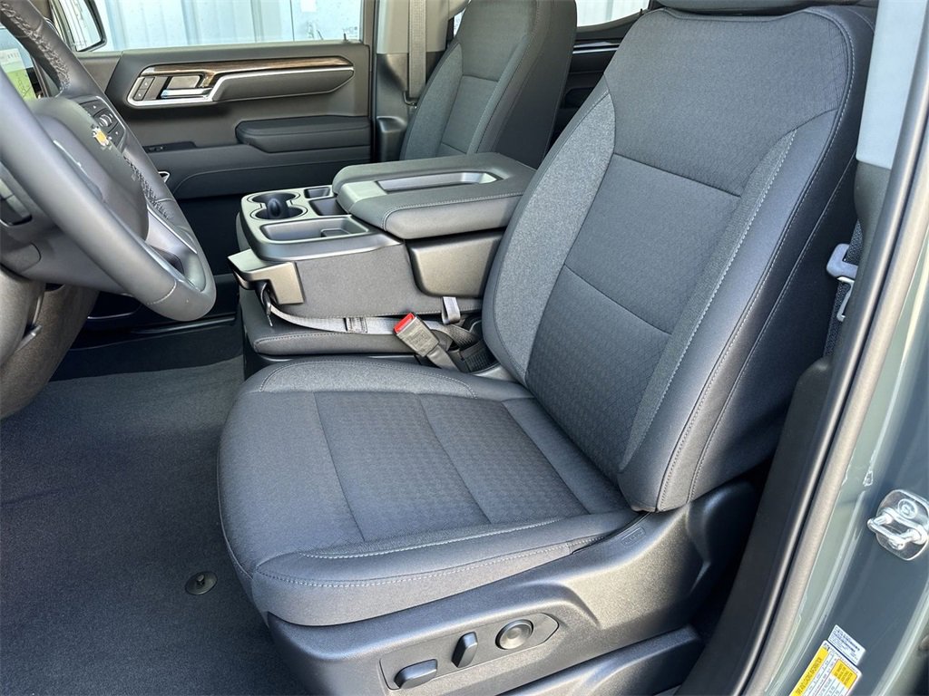 2026 Chevrolet Silverado 1500 LT photo 19