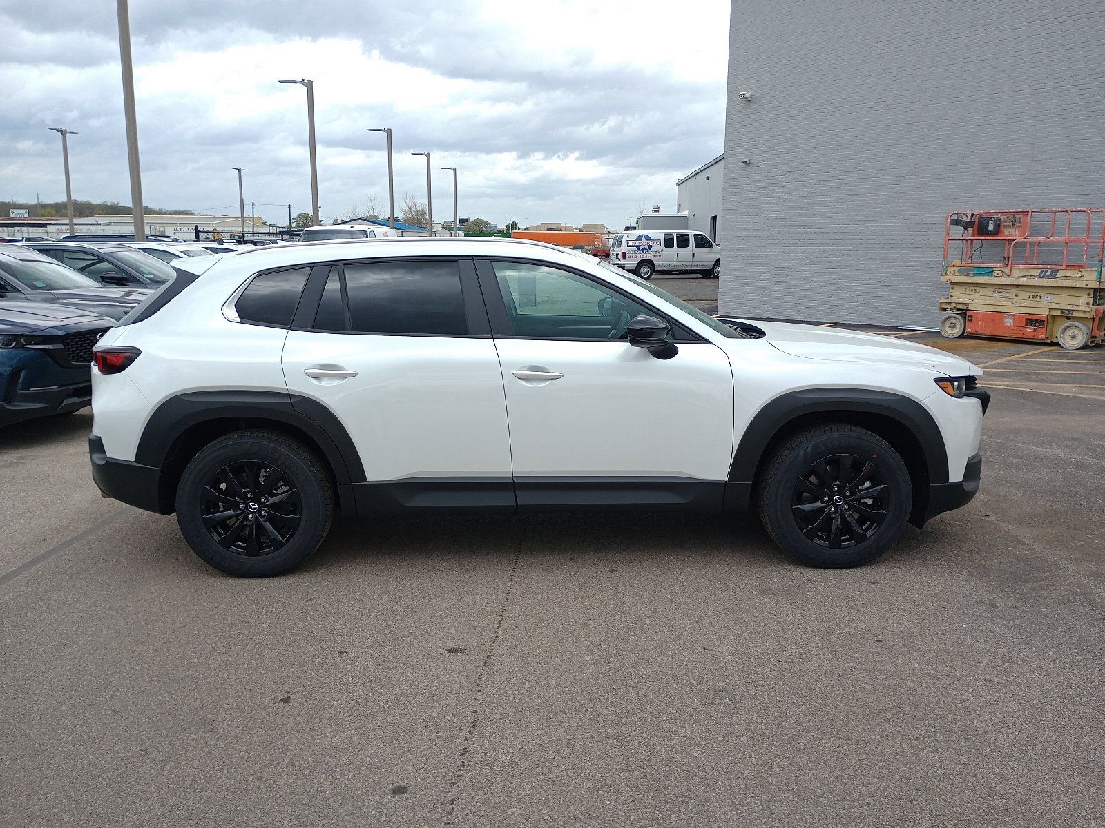 2025 Mazda CX-50 2.5 S Premium photo 2