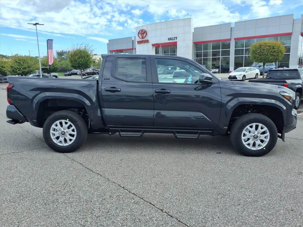 2025 Toyota Tacoma SR5 4x4 Double Cab photo 2