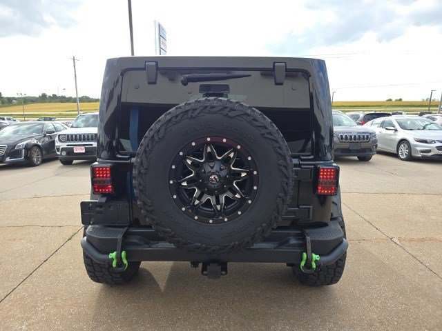 2012 Jeep Wrangler Unlimited Call of Duty: MW3 Edition photo 6