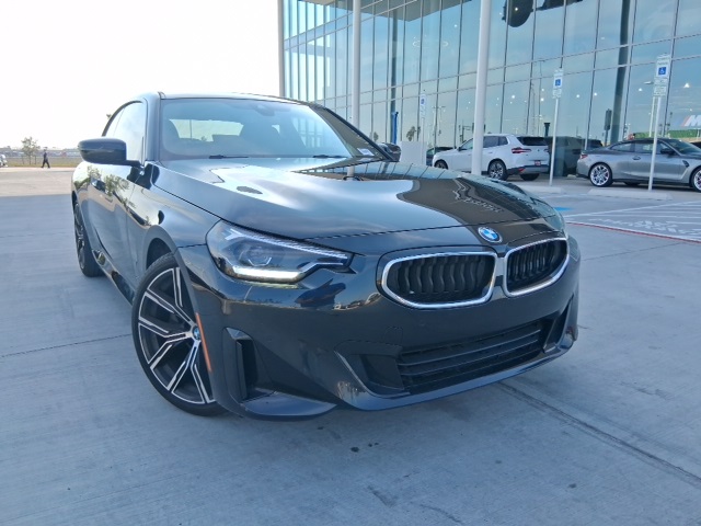 2024 BMW 2 Series 230i's photo