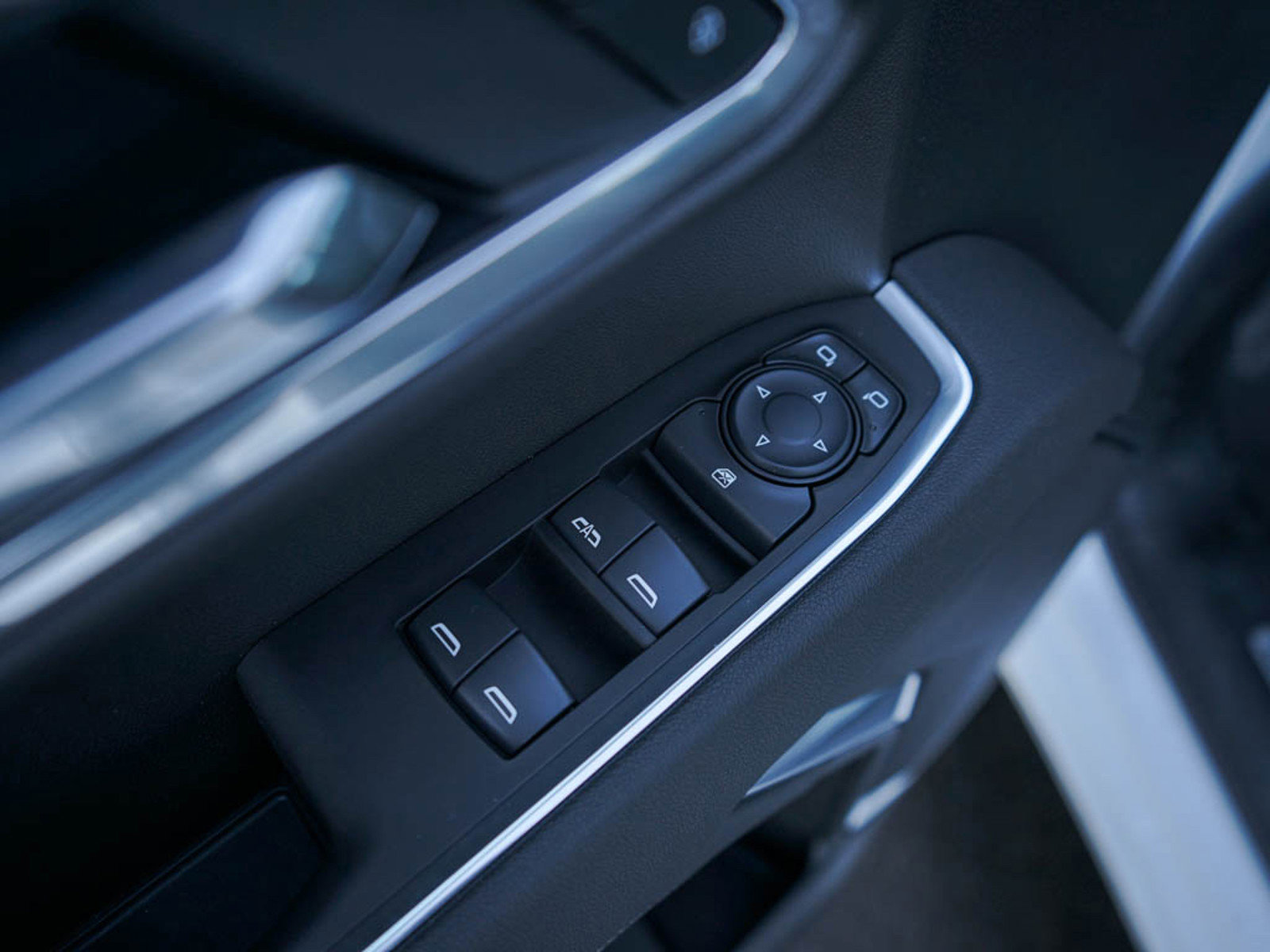 2025 Chevrolet Silverado 1500 LT photo 14