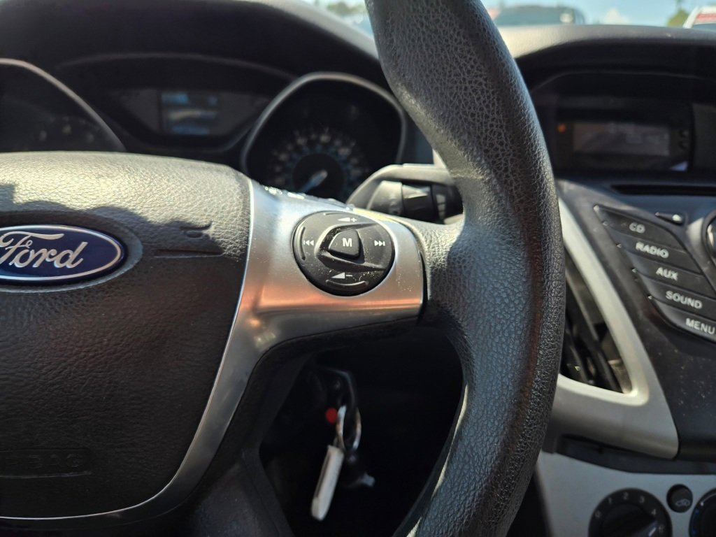 2012 Ford Focus SE photo 23