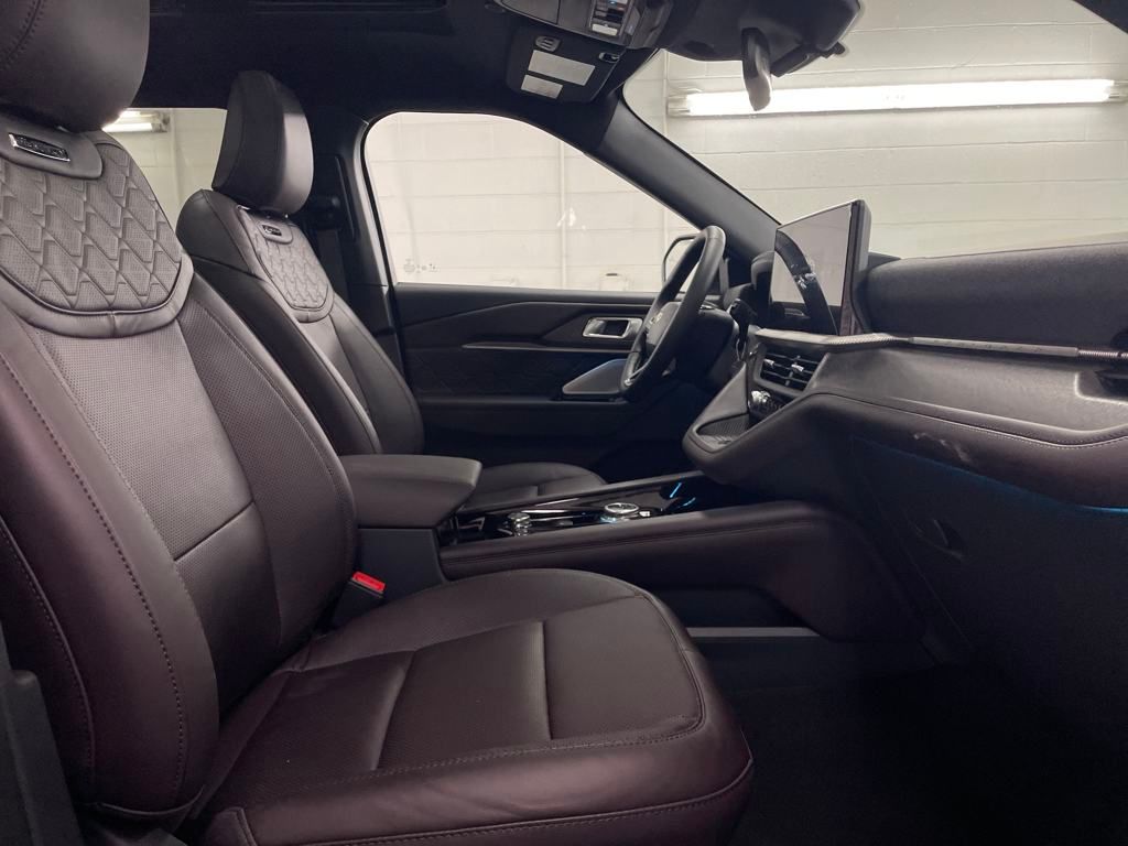 2025 Ford Explorer Platinum photo 20