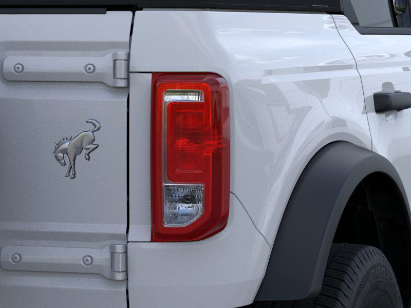 2025 Ford Bronco Base photo 21