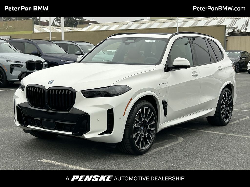 2026 BMW X5 50e's photo
