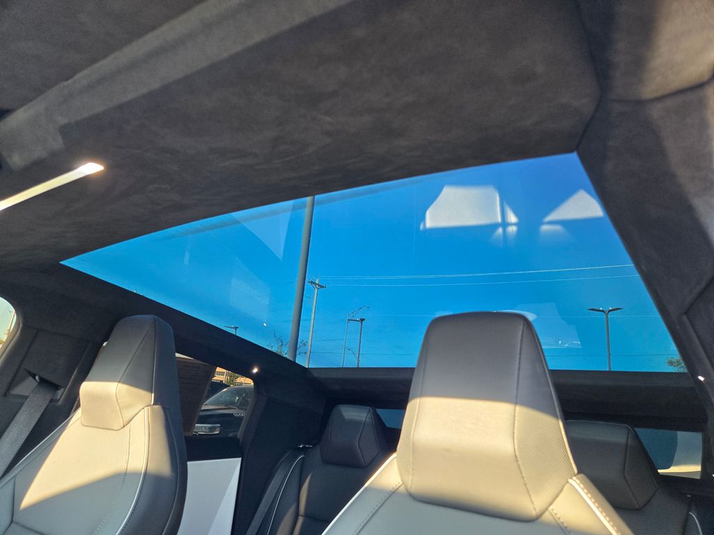 2024 Tesla Cybertruck photo 18