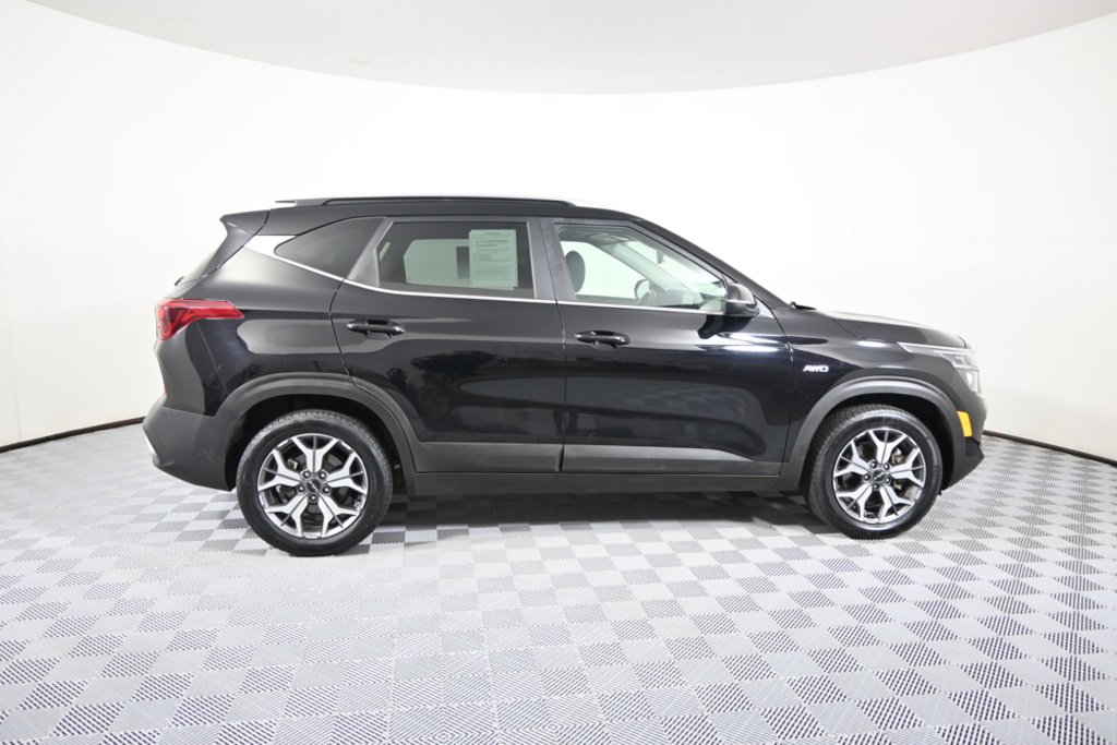 2022 Kia Seltos EX photo 7