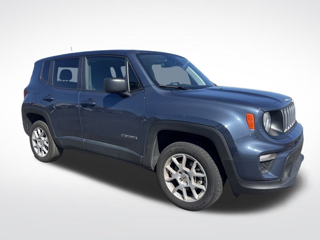 2023 Jeep Renegade Latitude's photo