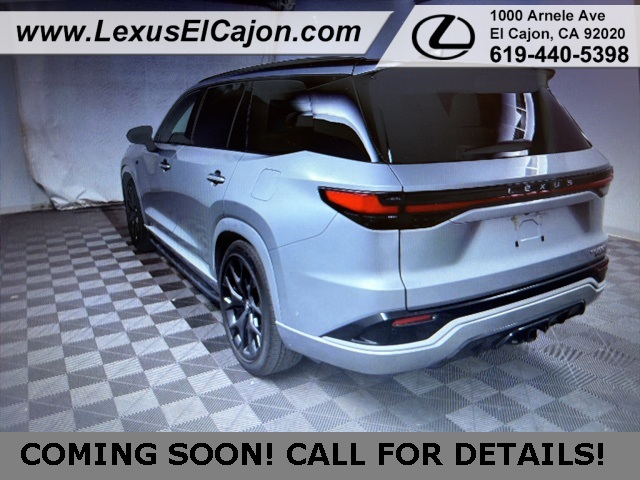 2024 Lexus TX 500h Luxury photo 3