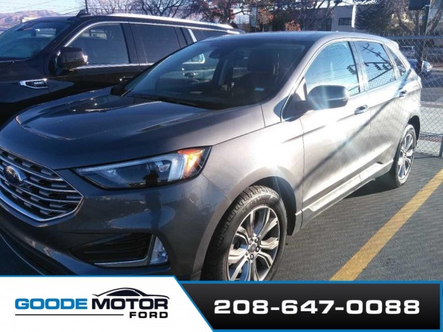 2022 Ford Edge Titanium