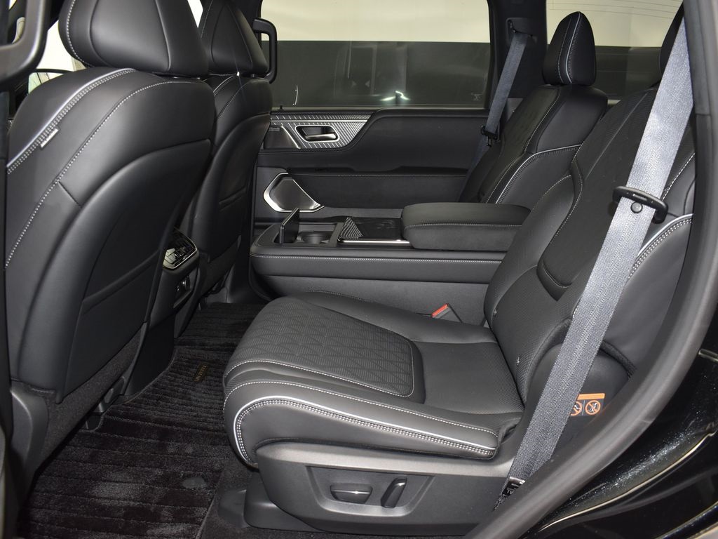 2026 Infiniti QX80 photo 15