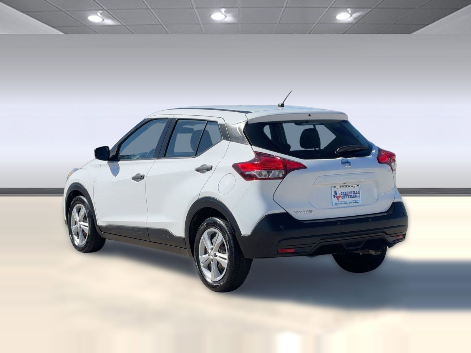 Used 2020 Nissan Kicks S with VIN 3N1CP5BV8LL574709 for sale in Greenville, TX