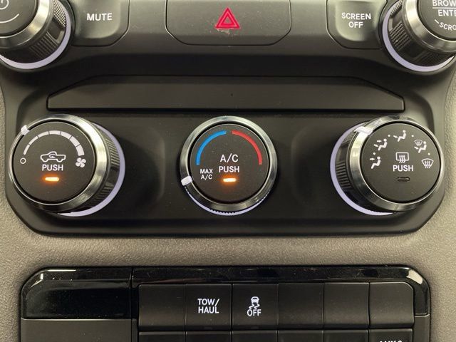 2024 Ram 2500 Tradesman photo 17