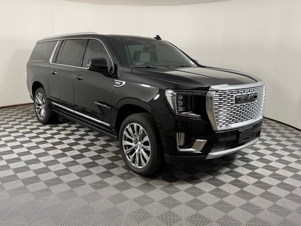2021 GMC Yukon Denali's photo