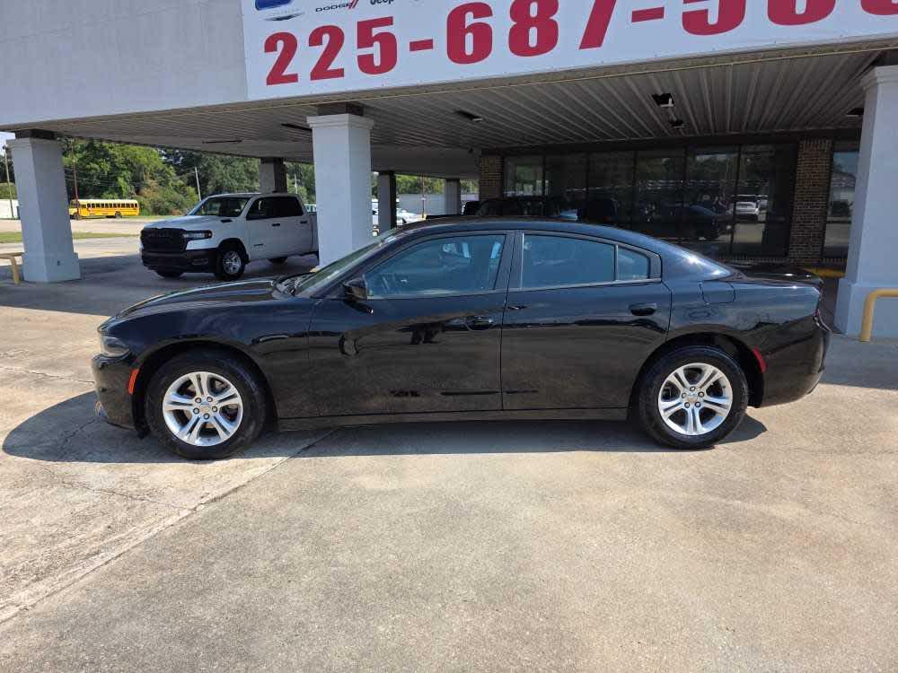2023 Dodge Charger SXT photo 2