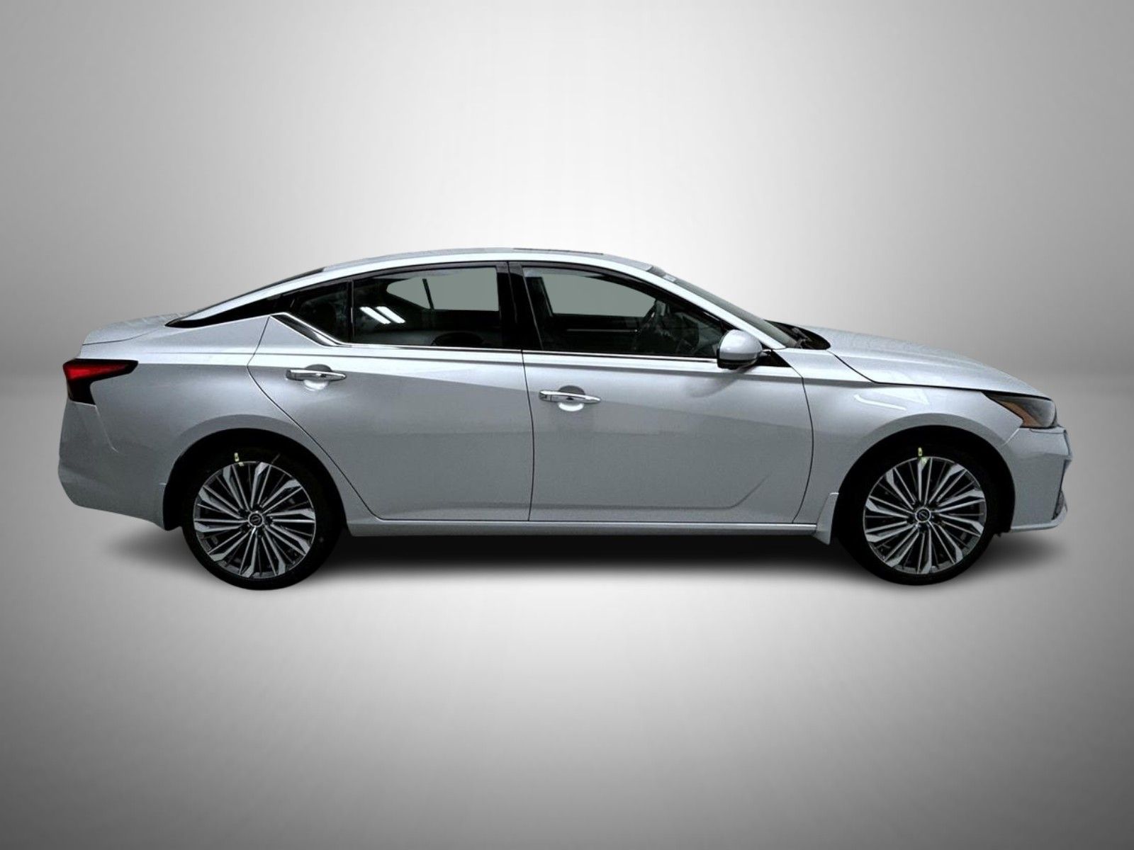 2025 Nissan Altima 2.5 SL photo 4